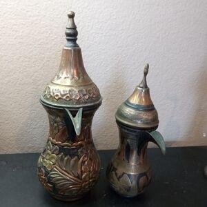 VTG Pair of Hammered Bronze Dallah Pots in Gradient Sizes